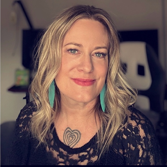 Meet your Posher, Shannen - Picture 1 of 1